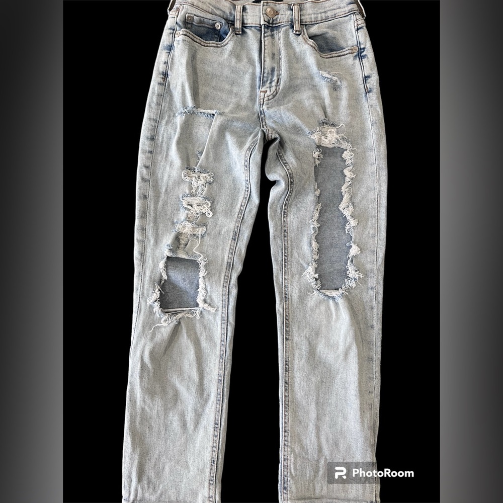 Women’s size 2Reg ripped “Mom” jeans from Aeropostale